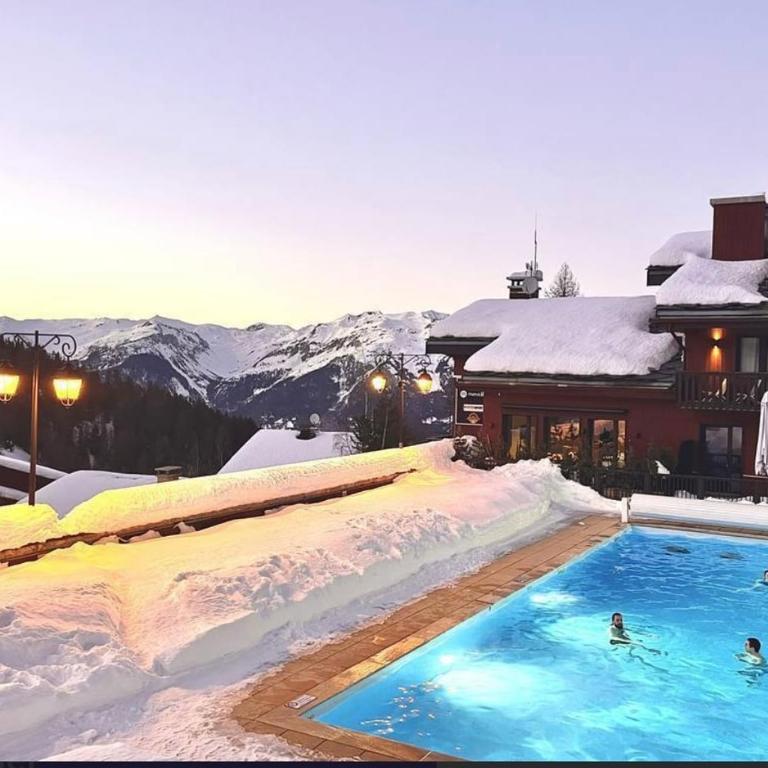 Duplex rénové, 10 couchages, piscine et sauna - Apartment - 41