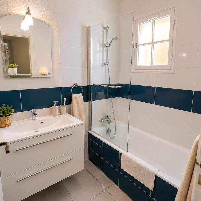 Studio Cocooning Boulouris - Studio Apartment - 14