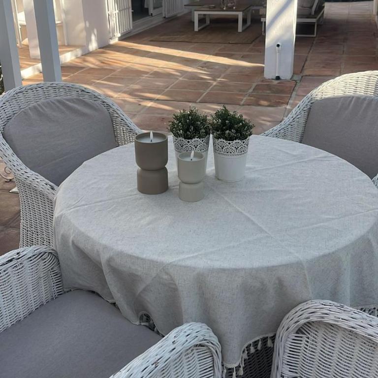 Stylish Villa Near the Beach in Marbella - Villa - 7