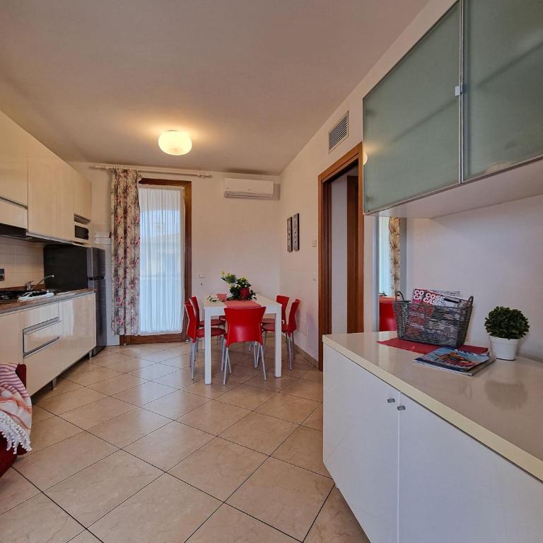 Modern apartment with swimming pool - Appartamento - 10