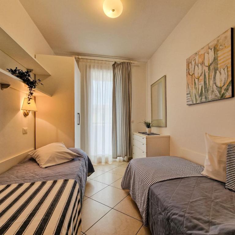 Modern apartment with swimming pool - Appartamento - 12