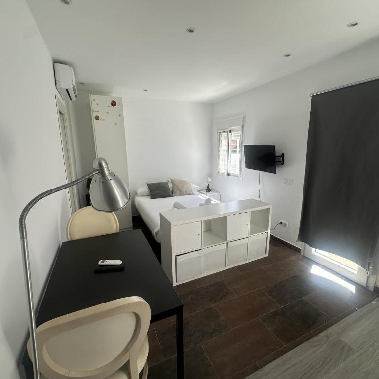 Cozy Studio with AC & Barbecue, close to the Sea - Studio - 6