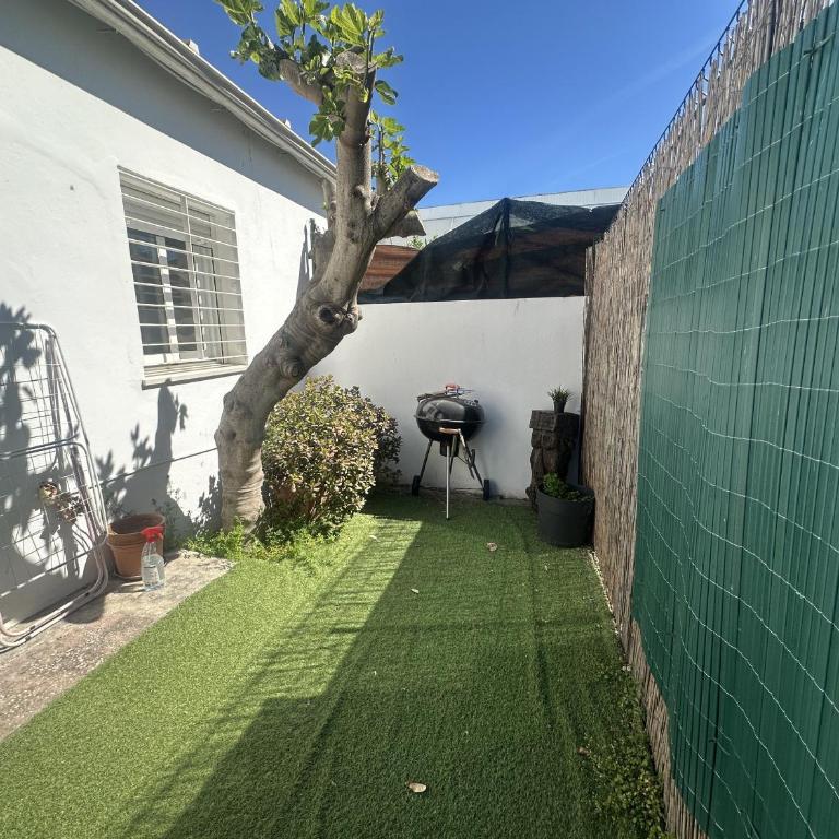 Cozy Studio with AC & Barbecue, close to the Sea - Studio - 20