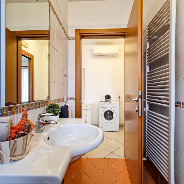 Beautiful flat in residence with pool - Appartamento - 13