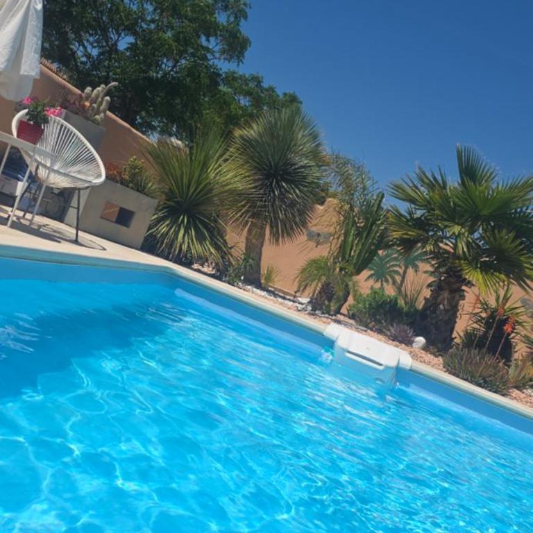 Chambre d'hôtes dans Villa Diane - Suite - Vue sur Piscine - 7