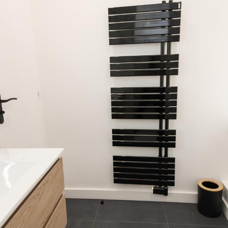 L'Atelier Zola Appartement Dijon 49m2 - Place Emile Zola - Cité de la gastronomie et du Vin - Gare - commodités à 2 pas - One-Bedroom Apartment - 19