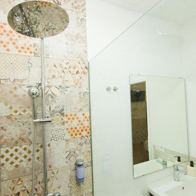 Los Alonsos - Open Mall - By AZ Rentals - Chambre Double Deluxe - 2