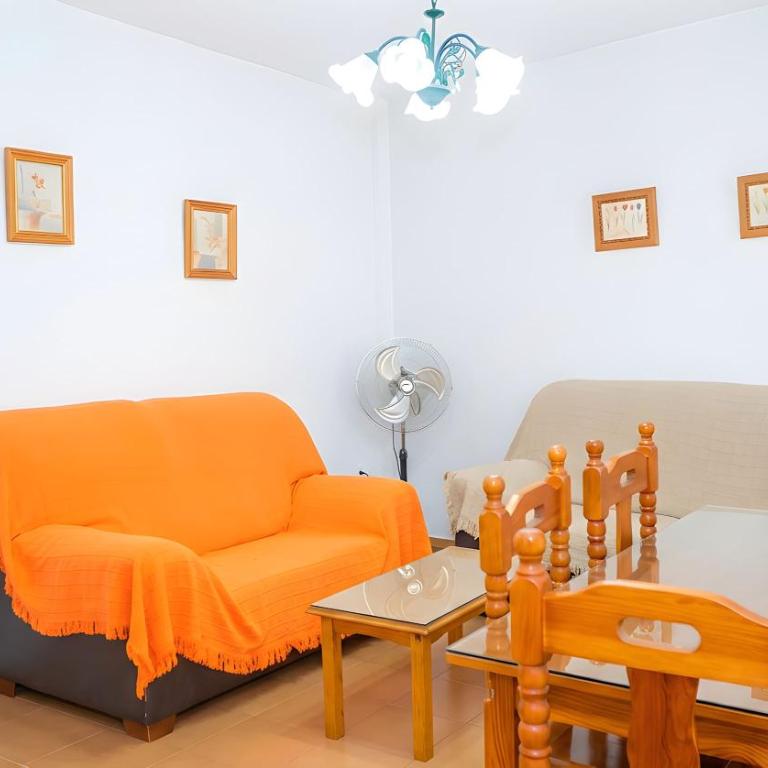 Apartamento con Balcon Garaje Aire acondicionado centrico solo fse alquila a Familia y Parejas - Appartement - 4