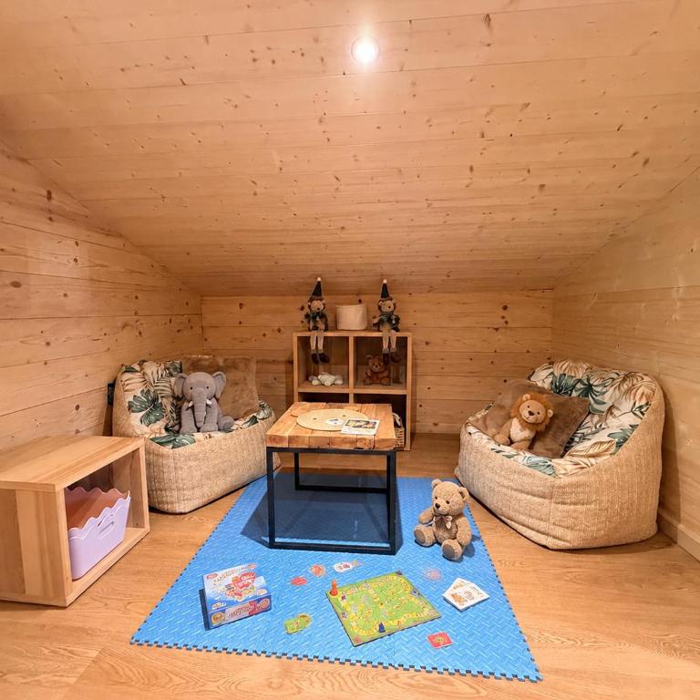 Charming family Chalet for 8 people, with private Hot Tub - Chalet - 7