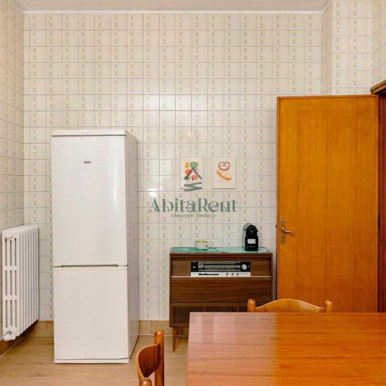 Four Rooms - Lecce - Appartamento Standard con 4 Camere da Letto - 55