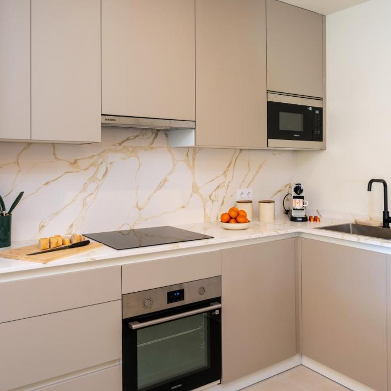 The Estepona Green Escape - Apartamento de 2 dormitorios con balcón - 10