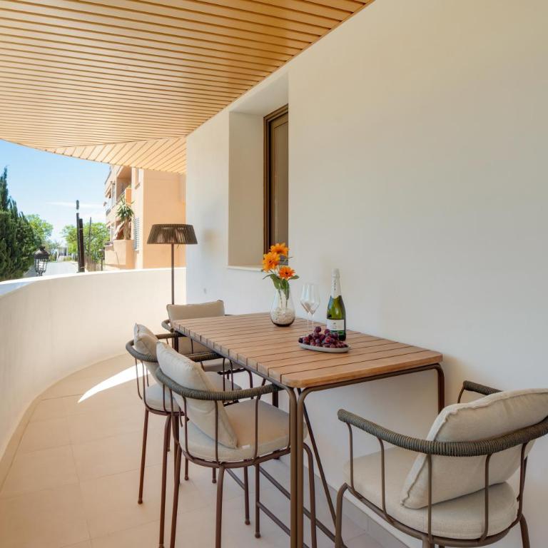 The Estepona Green Escape - Apartamento de 2 dormitorios con balcón - 4
