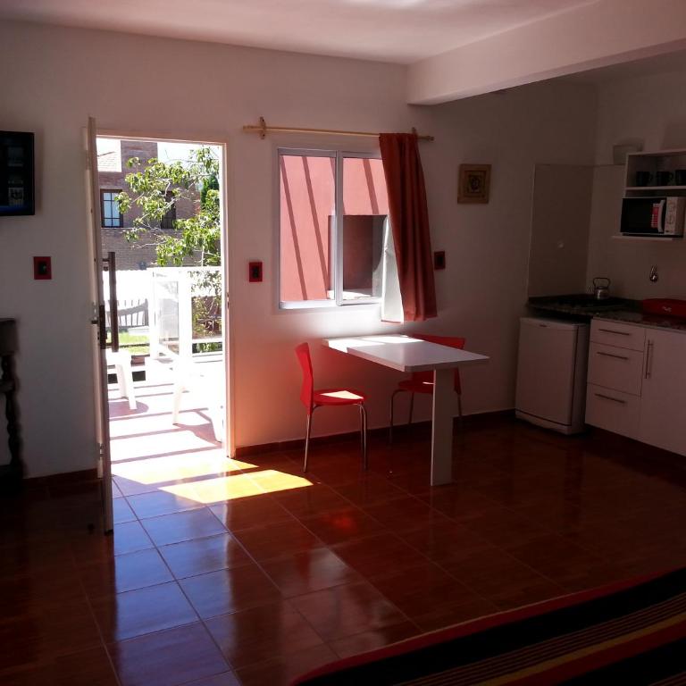 Abuela Mari Apart Cabaña - Apartment with Mountain View - 4