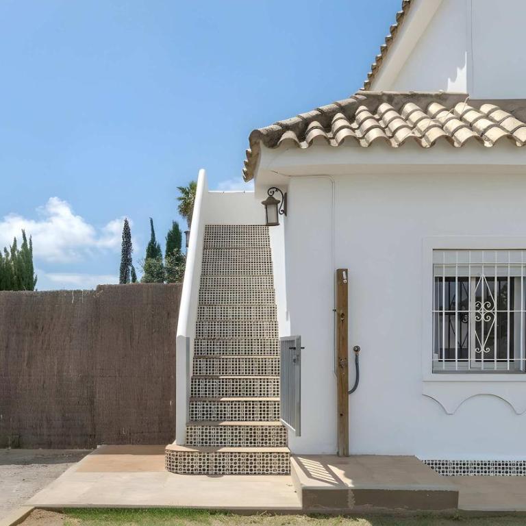 Apartamento con piscina compartida cerca del centro - Apartment - 19