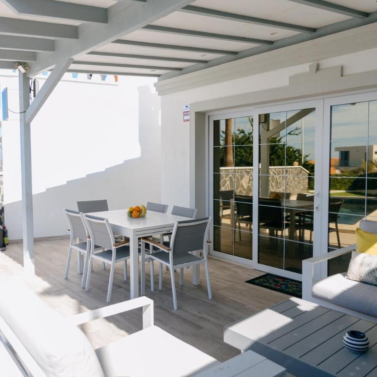 Modern 2BR Villa Private Heated Pool, BBQ, Aircon in Costa Adeje by Aqua Vista Tenerife - Villa con Piscina Privata - 78