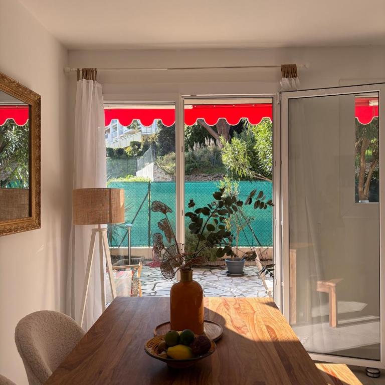 Cozy apartment - sunny terrace avec Clim et parking - Appartement 1 Chambre - 3