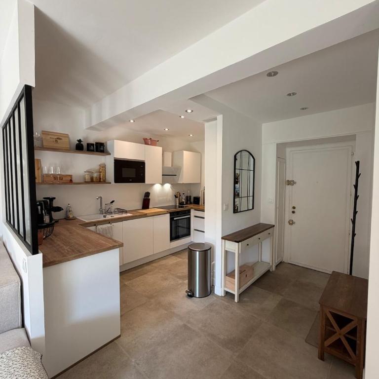 Cozy apartment - sunny terrace avec Clim et parking - Appartement 1 Chambre - 5