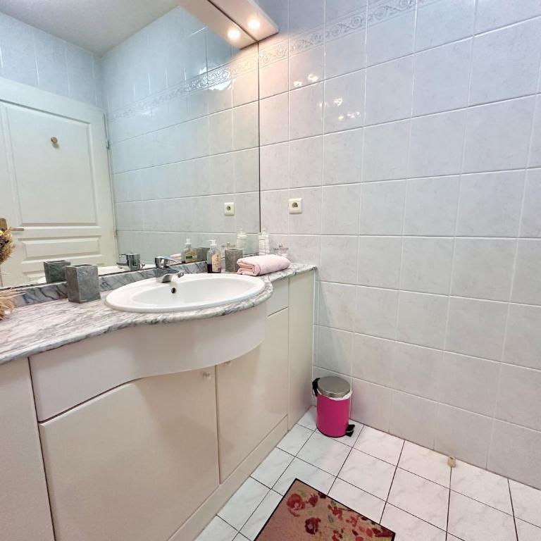 2 pièces gare Antibes proche port - Appartement - 13