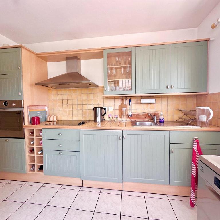 2 pièces gare Antibes proche port - Appartement - 17