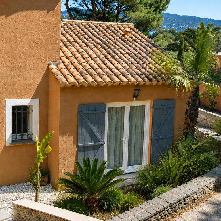 Villa Bellevue, magnifique vue mer! Piscine chauffée, à10 mns de la plage et du centre! - Villa - 31