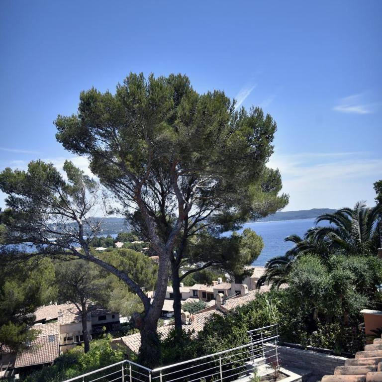 Villa Bellevue, magnifique vue mer! Piscine chauffée, à10 mns de la plage et du centre! - Villa - 41