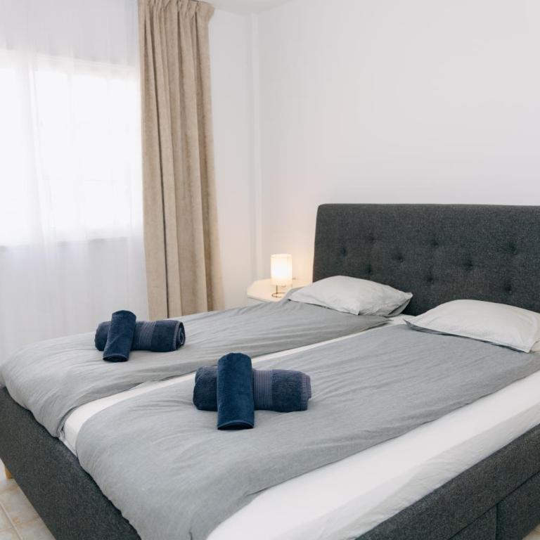 Bright 1BR with Private Terrace & Views &Pool by Aqua Vista Tenerife - One-Bedroom Premium Apartment with Ocean View - 2
