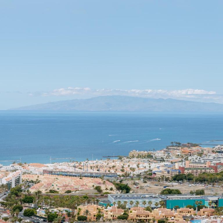 Bright 1BR with Private Terrace & Views &Pool by Aqua Vista Tenerife - One-Bedroom Premium Apartment with Ocean View - 4