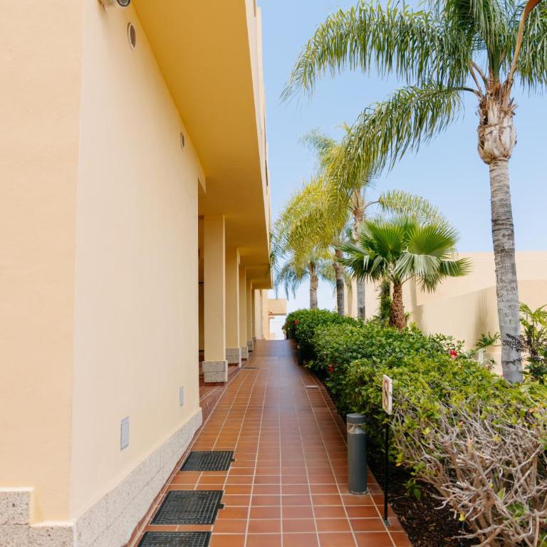 Bright 1BR with Private Terrace & Views &Pool by Aqua Vista Tenerife - One-Bedroom Premium Apartment with Ocean View - 25