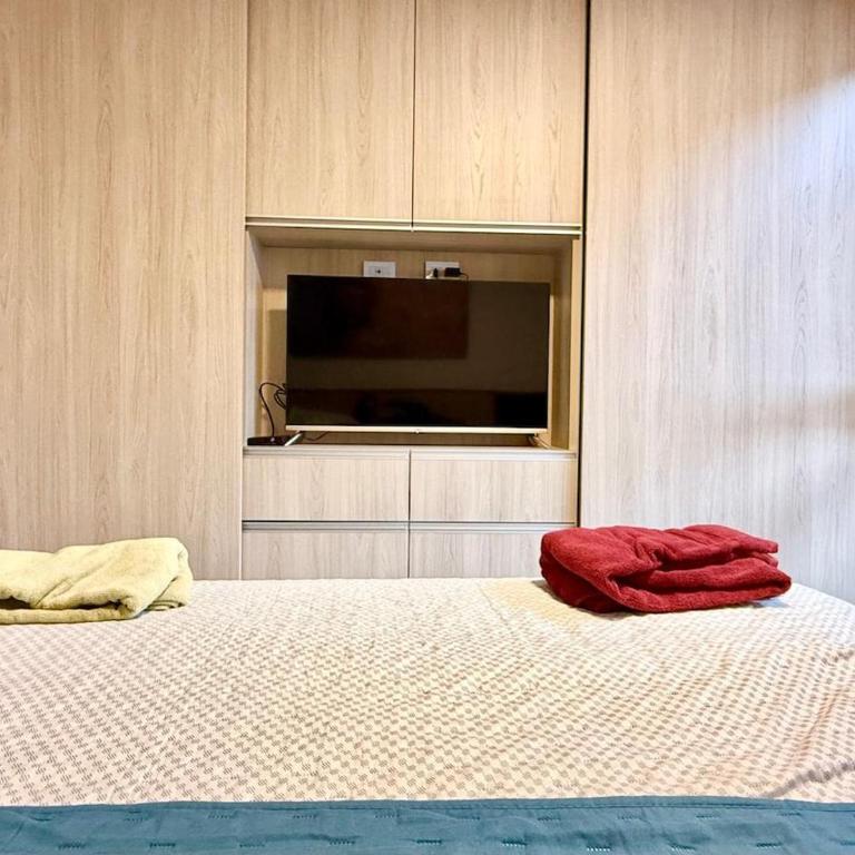 Luxury 2 and 2 apartment with lots of amenities - Two-Bedroom Apartment - 9