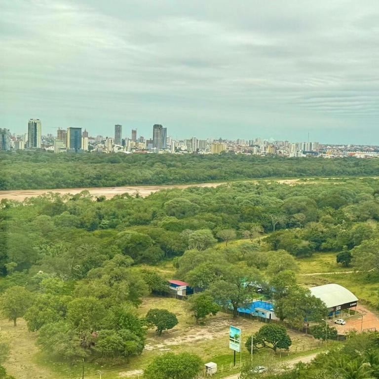 Luxury 2 and 2 apartment with lots of amenities - Two-Bedroom Apartment - 12