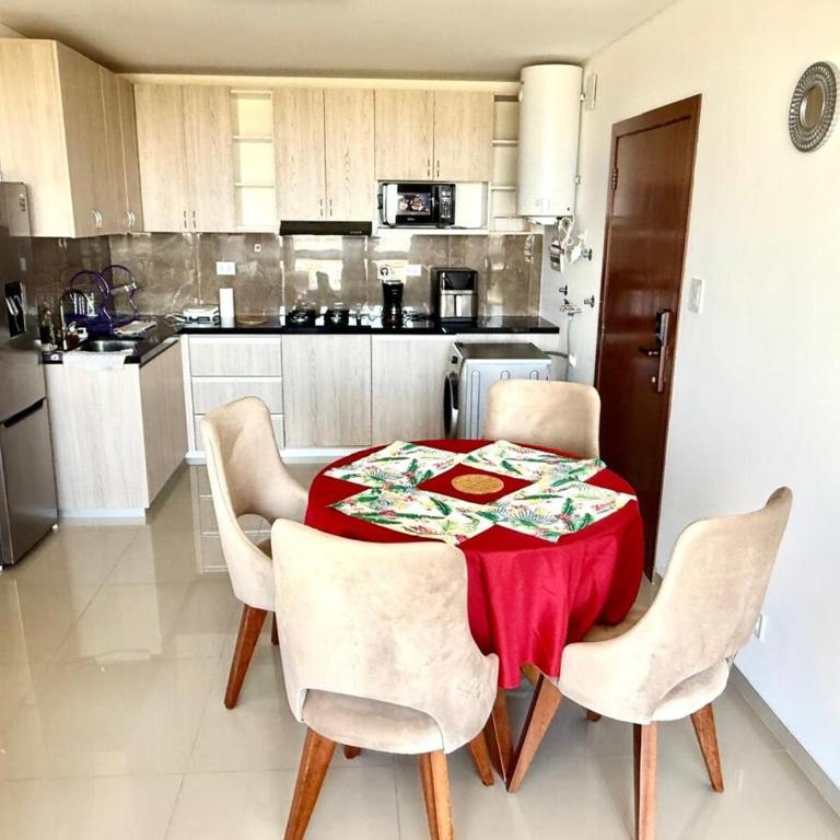 Luxury 2 and 2 apartment with lots of amenities - Two-Bedroom Apartment - 20