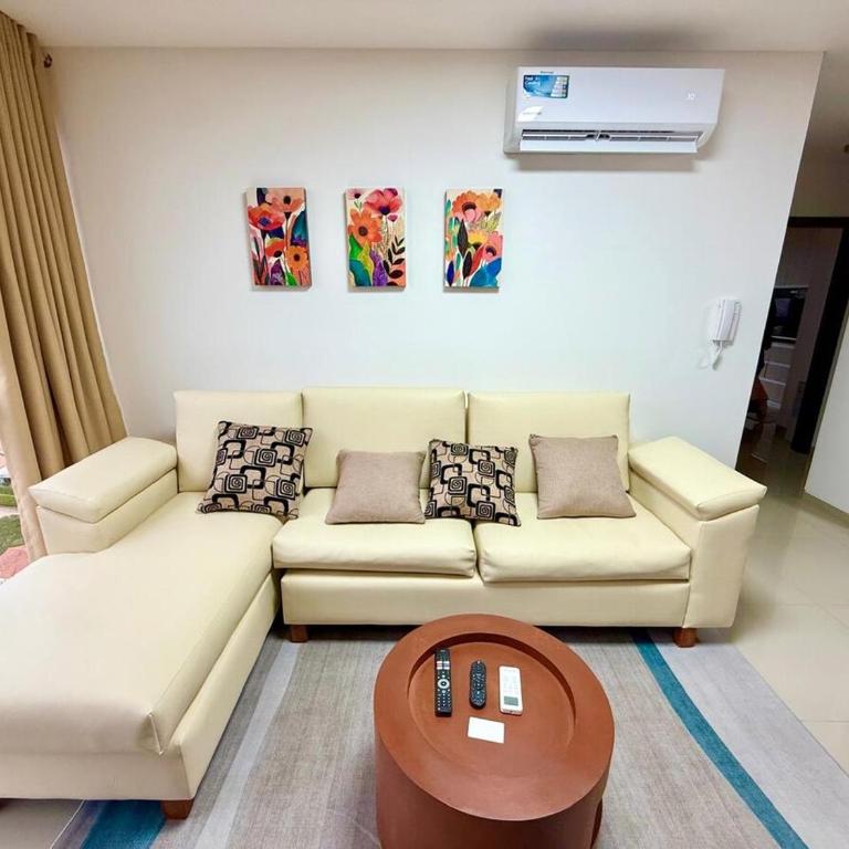 Luxury 2 and 2 apartment with lots of amenities - Two-Bedroom Apartment - 25