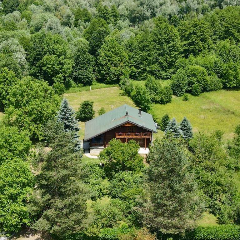 Pine River Dobrenica - Three-Bedroom Chalet - 1
