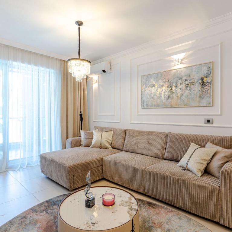 Amazing sea view luxury apartment in center of city near the beach - Two-Bedroom Apartment - 40