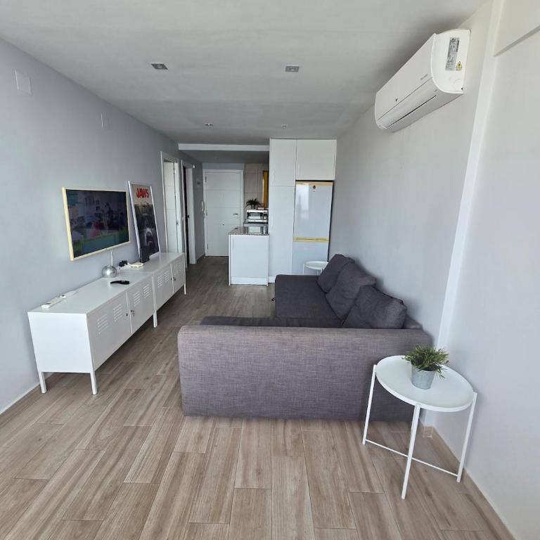 Apartmento con vistas a Beniyork - Apartamento de 2 dormitorios - 1