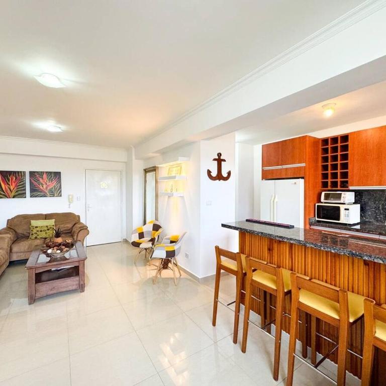 Spacious & Convenient, Comfortable Apartment In La Campiña, CCS - Apartamento Suite de 3 dormitorios - 2
