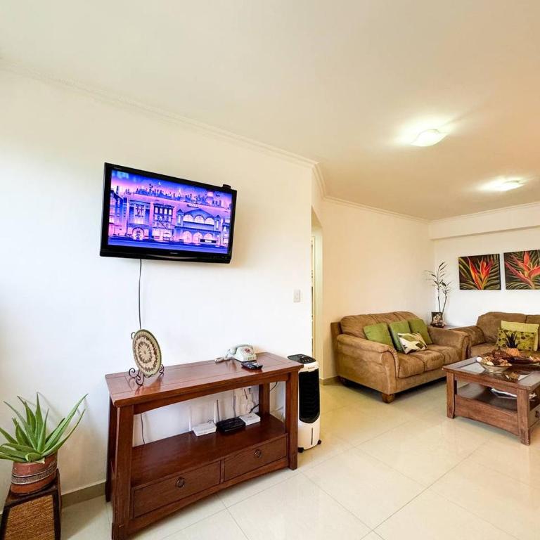 Spacious & Convenient, Comfortable Apartment In La Campiña, CCS - Apartamento Suite de 3 dormitorios - 8