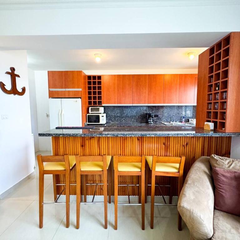 Spacious & Convenient, Comfortable Apartment In La Campiña, CCS - Apartamento Suite de 3 dormitorios - 14