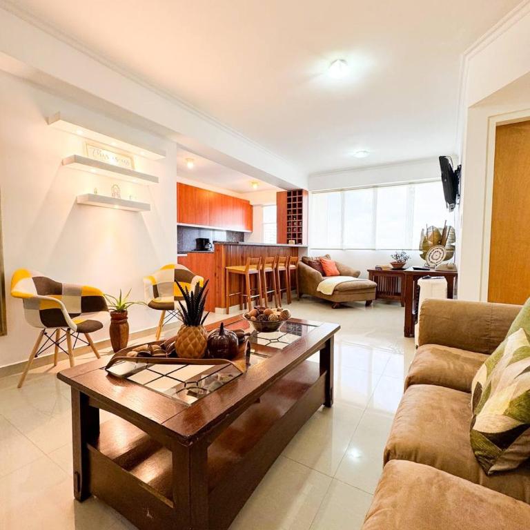 Spacious & Convenient, Comfortable Apartment In La Campiña, CCS - Apartamento Suite de 3 dormitorios - 22