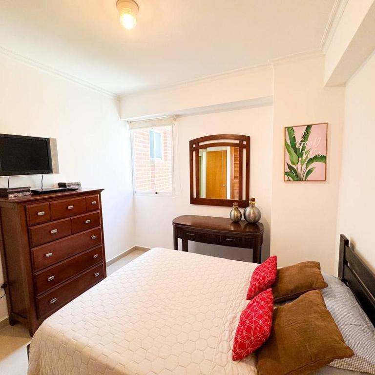Spacious & Convenient, Comfortable Apartment In La Campiña, CCS - Apartamento Suite de 3 dormitorios - 32
