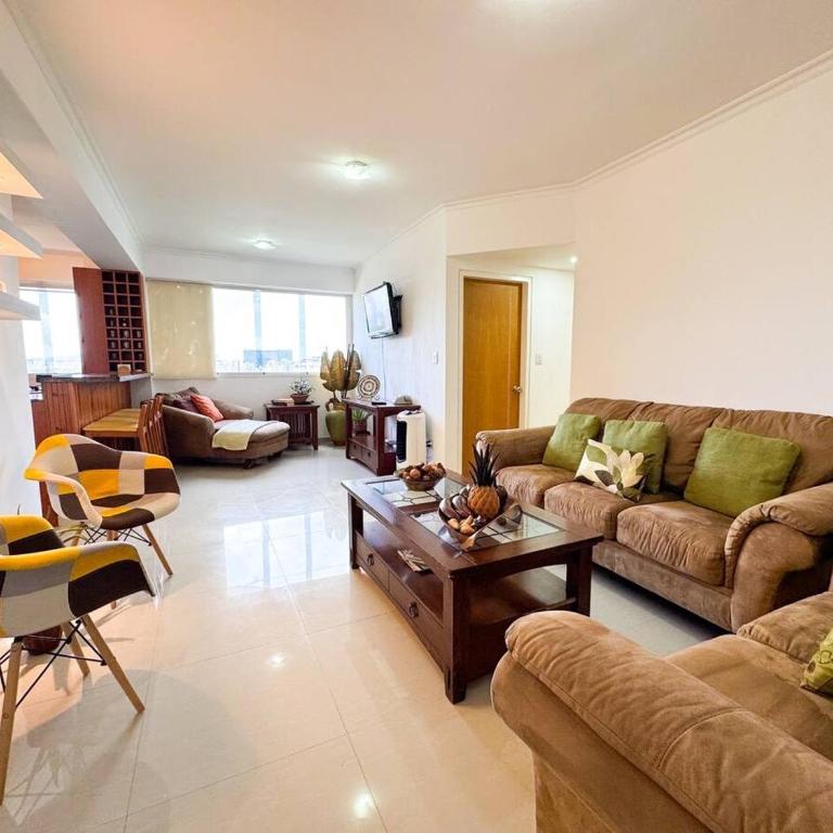 Spacious & Convenient, Comfortable Apartment In La Campiña, CCS - Apartamento Suite de 3 dormitorios - 40