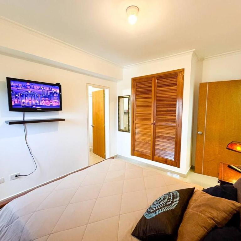 Spacious & Convenient, Comfortable Apartment In La Campiña, CCS - Apartamento Suite de 3 dormitorios - 54