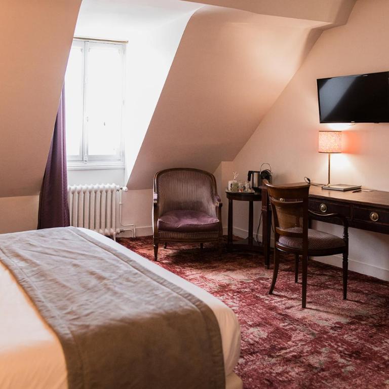 Hôtel Spa - Au Charme Rabelaisien - Chambre Double - Vue sur Jardin - 2