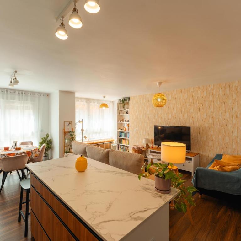 Modern apartment with pool, 5 minutes from the beach - Apartment mit 3 Schlafzimmern - 18