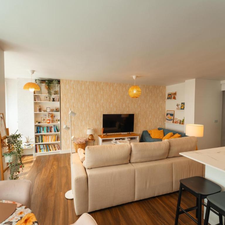 Modern apartment with pool, 5 minutes from the beach - Apartment mit 3 Schlafzimmern - 16
