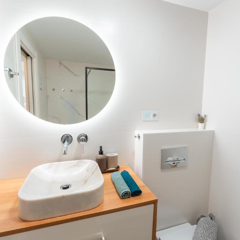 Modern apartment with pool, 5 minutes from the beach - Apartment mit 3 Schlafzimmern - 32