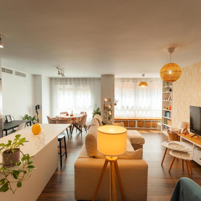 Modern apartment with pool, 5 minutes from the beach - Apartment mit 3 Schlafzimmern - 1