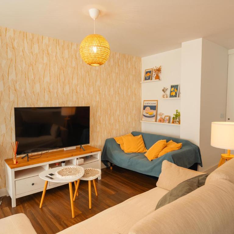 Modern apartment with pool, 5 minutes from the beach - Apartment mit 3 Schlafzimmern - 3