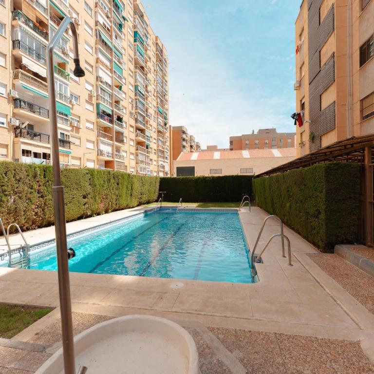 Modern apartment with pool, 5 minutes from the beach - Apartment mit 3 Schlafzimmern - 4