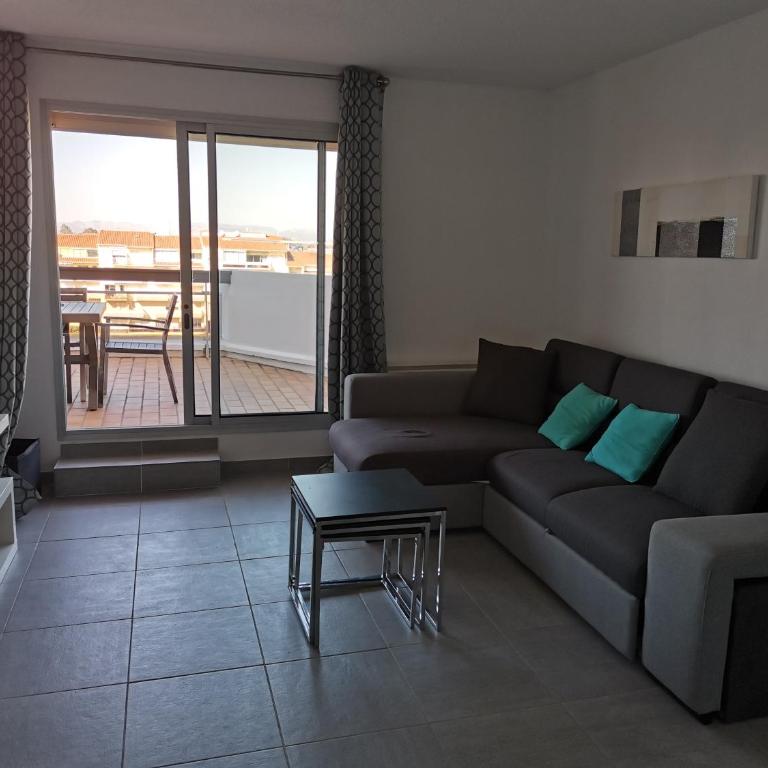 T2 Climatisé classé 2 étoiles prés de la plage avec parking privé numéroté - Apartamento de 1 dormitorio - 9